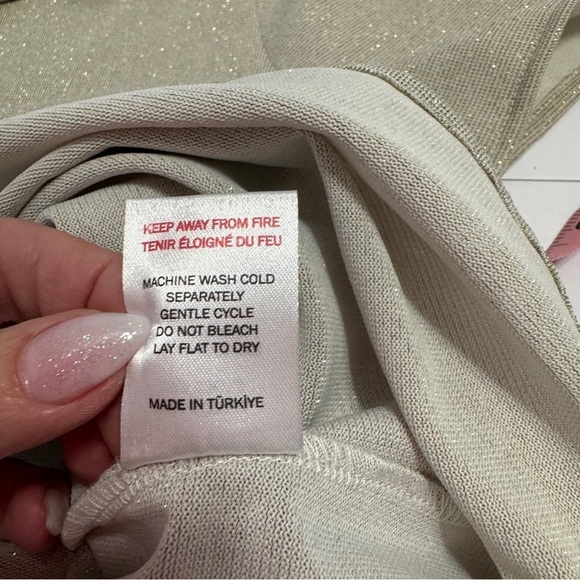 ISLE by Melis Kozan Ace Top Cyclone Metallic Layered Blouse NWT Size Small - Picture 8 of 8